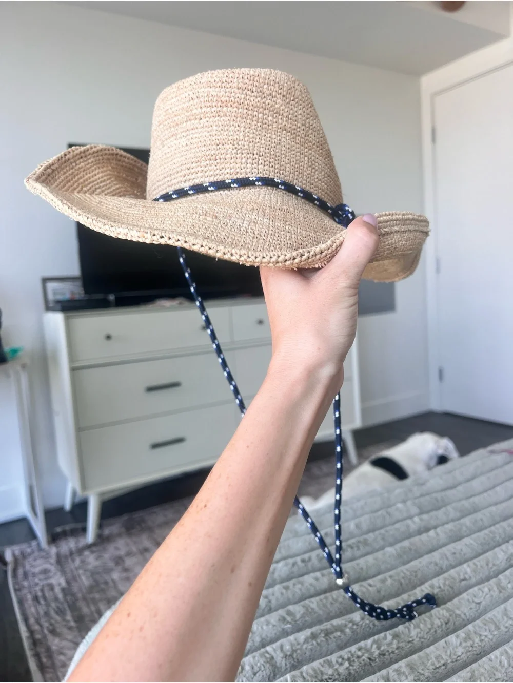 Aritzia Lasso Raffia Strap Cowboy Hat Sandy Beige/Admiral Size XS